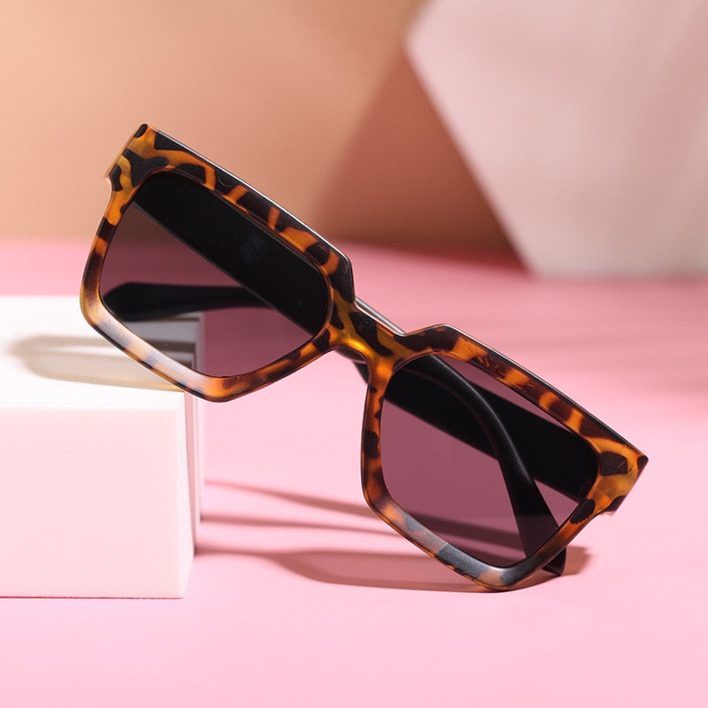 Trendy Fashion Square Sunglasses